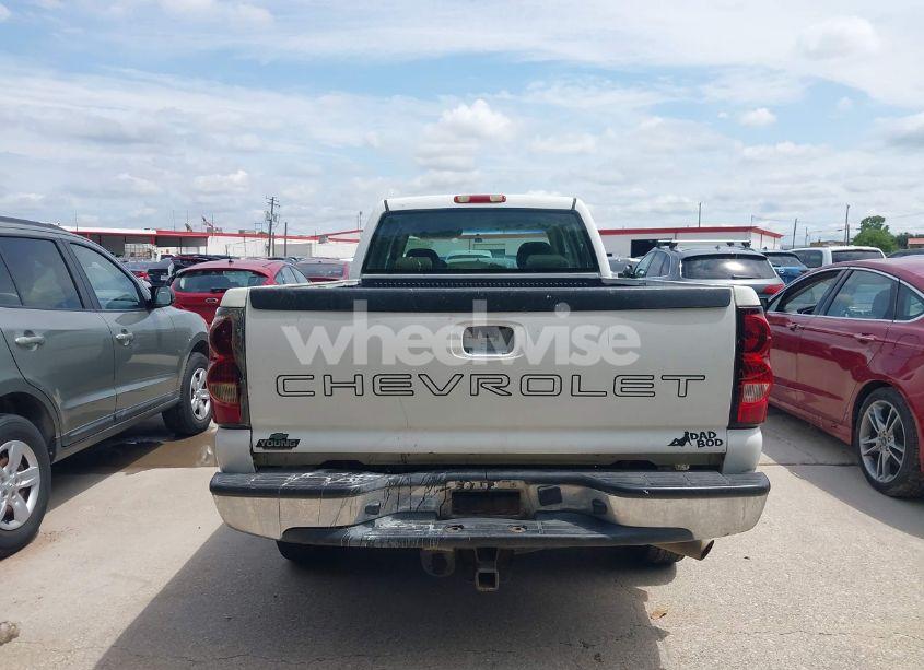 Photo 17 of 2004 Chevrolet Silverado 2500HD WORK TRUCK (VIN 1GCHC23U64F182584)