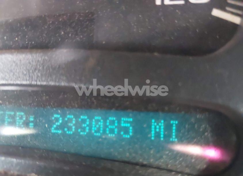 Photo 18 of 2004 Chevrolet Silverado 2500HD WORK TRUCK (VIN 1GCHC23U64F182584)