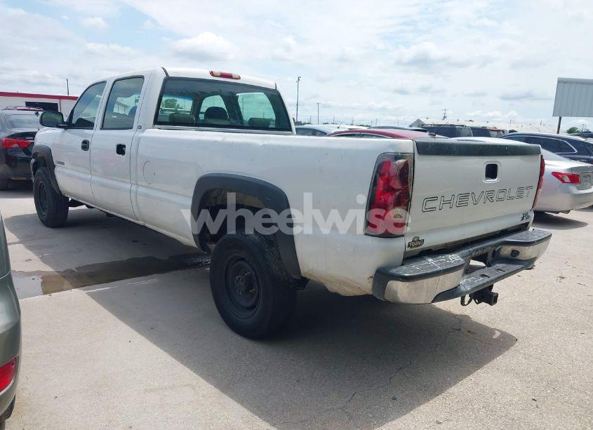 Photo 3 of 2004 Chevrolet Silverado 2500HD WORK TRUCK (VIN 1GCHC23U64F182584)