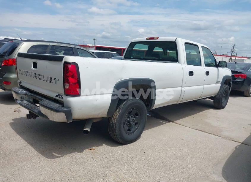 Photo 4 of 2004 Chevrolet Silverado 2500HD WORK TRUCK (VIN 1GCHC23U64F182584)