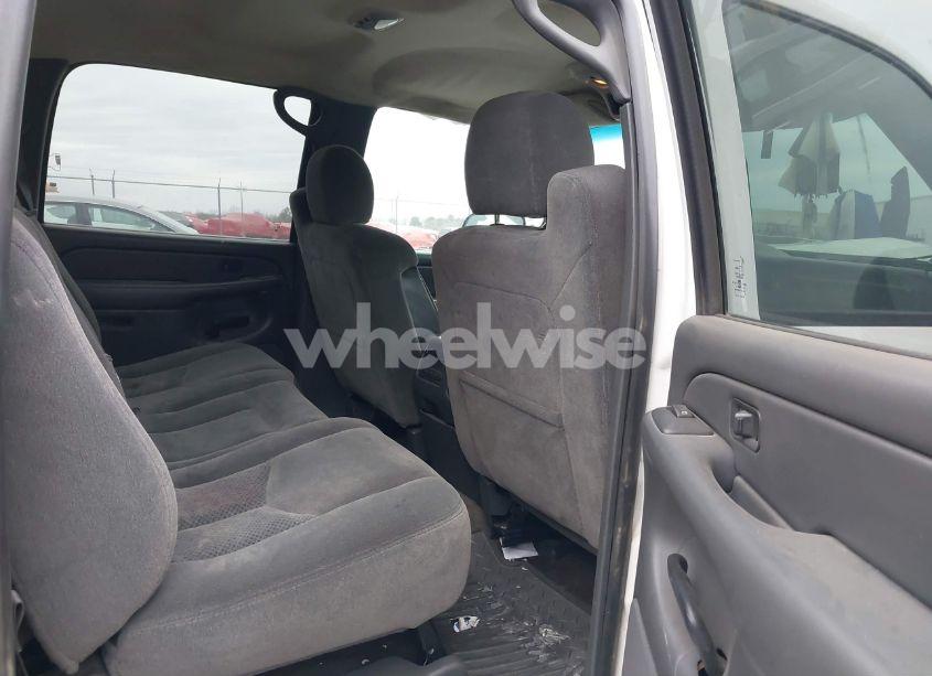 Photo 8 of 2005 Chevrolet Silverado 2500HD LS (VIN 1GCHC23U65F860381)