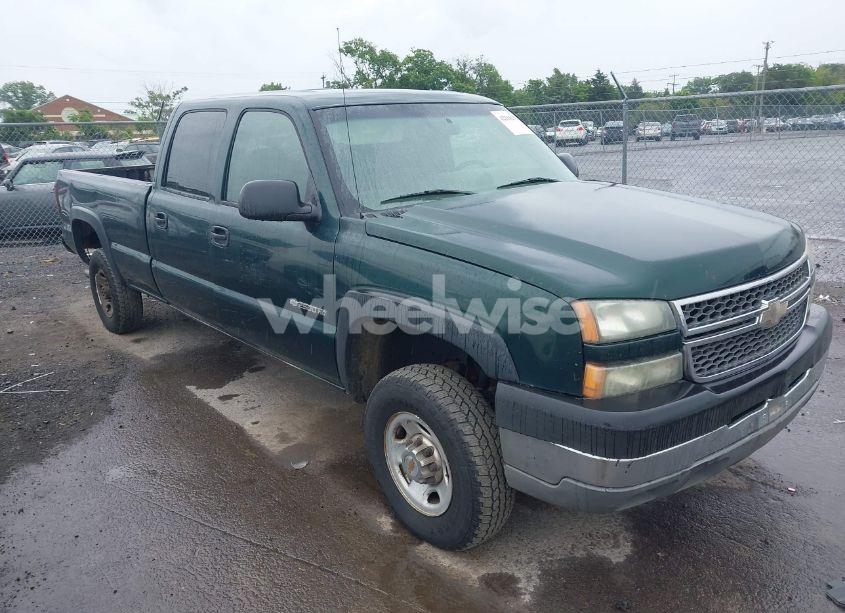 2005 Chevrolet Silverado 2500HD WORK TRUCK (VIN 1GCHC23U65F946323) main photo