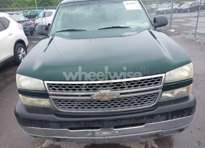 Photo 6 of 2005 Chevrolet Silverado 2500HD WORK TRUCK (VIN 1GCHC23U65F946323)