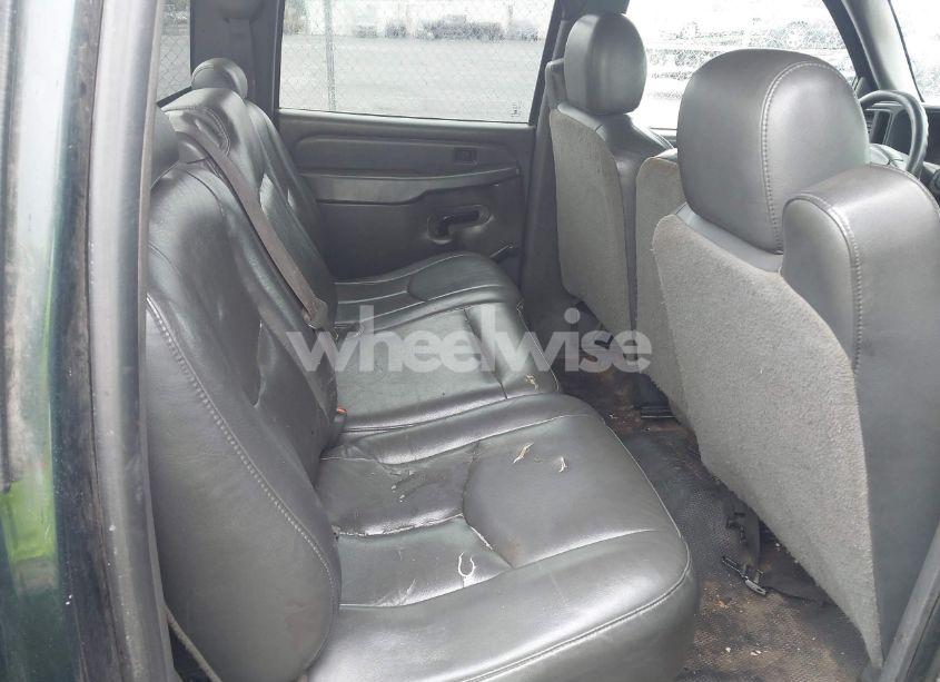 Photo 8 of 2005 Chevrolet Silverado 2500HD WORK TRUCK (VIN 1GCHC23U65F946323)