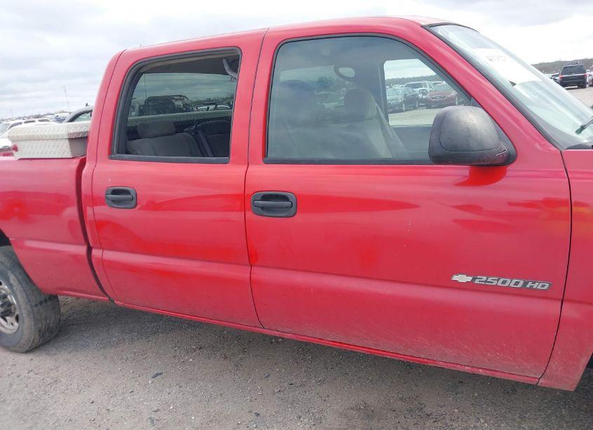 Photo 13 of 2004 Chevrolet Silverado 2500HD LS (VIN 1GCHC23U84F174325)