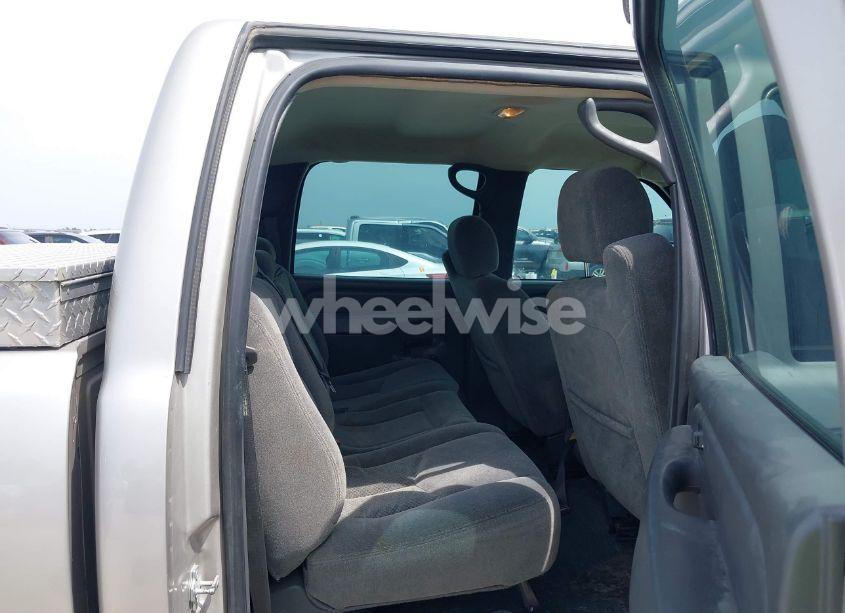 Photo 8 of 2006 Chevrolet Silverado 2500HD WORK TRUCK (VIN 1GCHC23U86F159794)