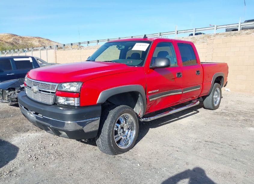 Photo 2 of 2006 Chevrolet Silverado 2500HD LT2 (VIN 1GCHC23U86F168009)