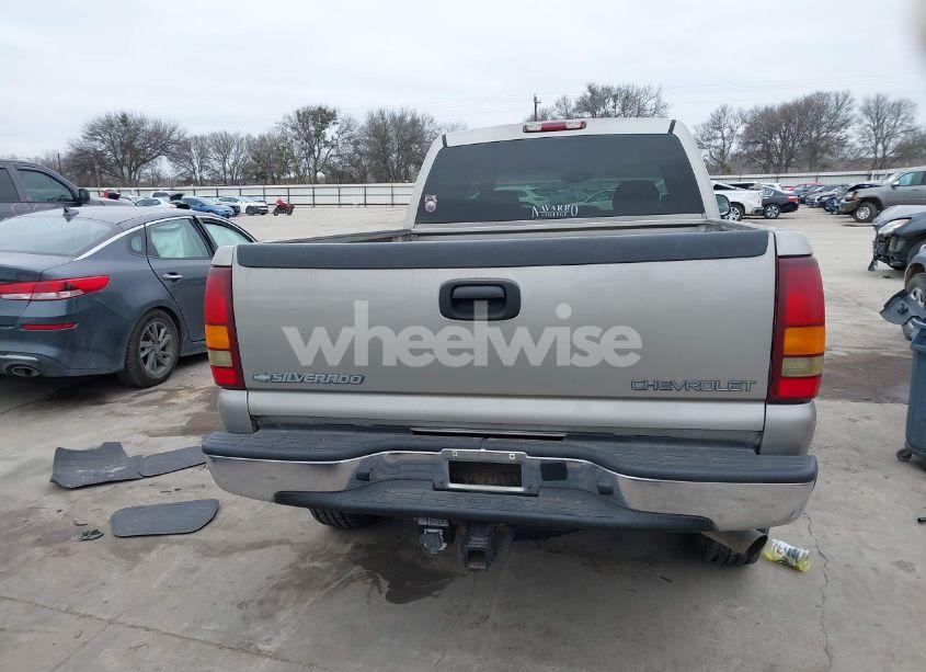 Photo 16 of 2002 Chevrolet Silverado 2500HD LS (VIN 1GCHC23UX2F178809)
