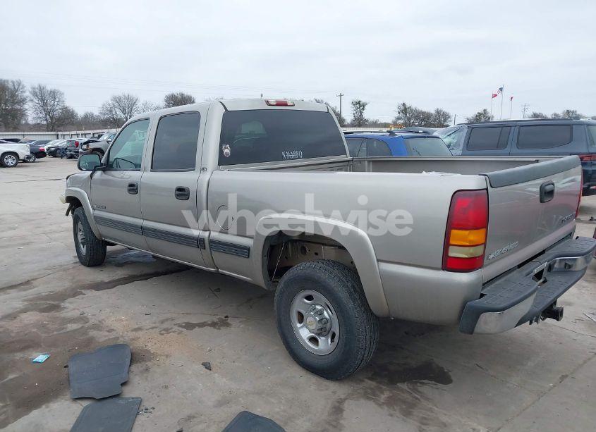 Photo 3 of 2002 Chevrolet Silverado 2500HD LS (VIN 1GCHC23UX2F178809)