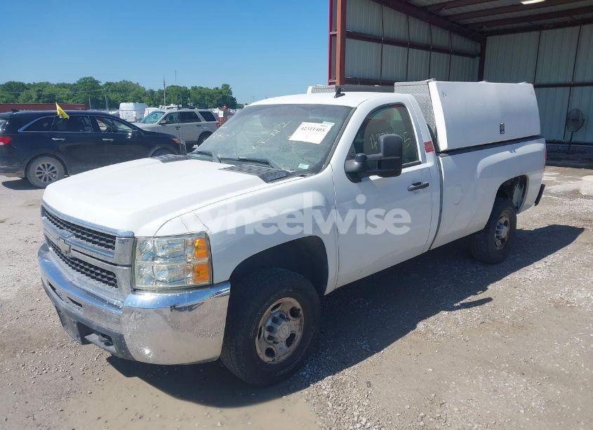 Photo 2 of 2007 Chevrolet Silverado 2500HD WORK TRUCK (VIN 1GCHC24K07E563631)