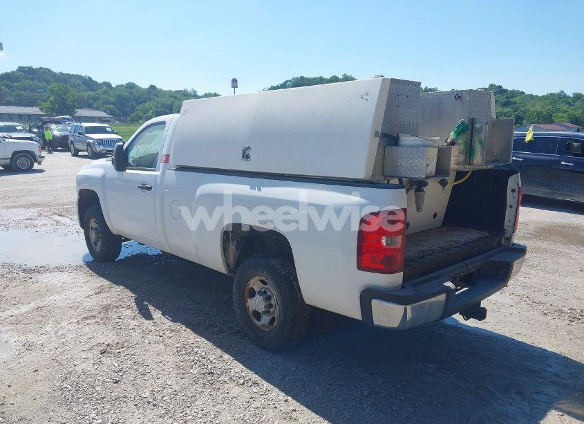 Photo 3 of 2007 Chevrolet Silverado 2500HD WORK TRUCK (VIN 1GCHC24K07E563631)