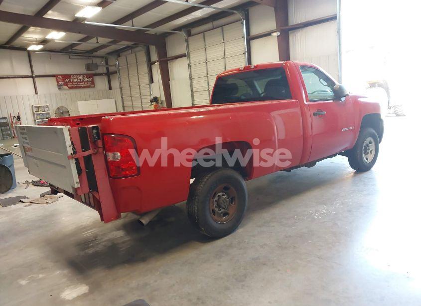 Photo 4 of 2007 Chevrolet Silverado 2500HD WORK TRUCK (VIN 1GCHC24K47E561347)