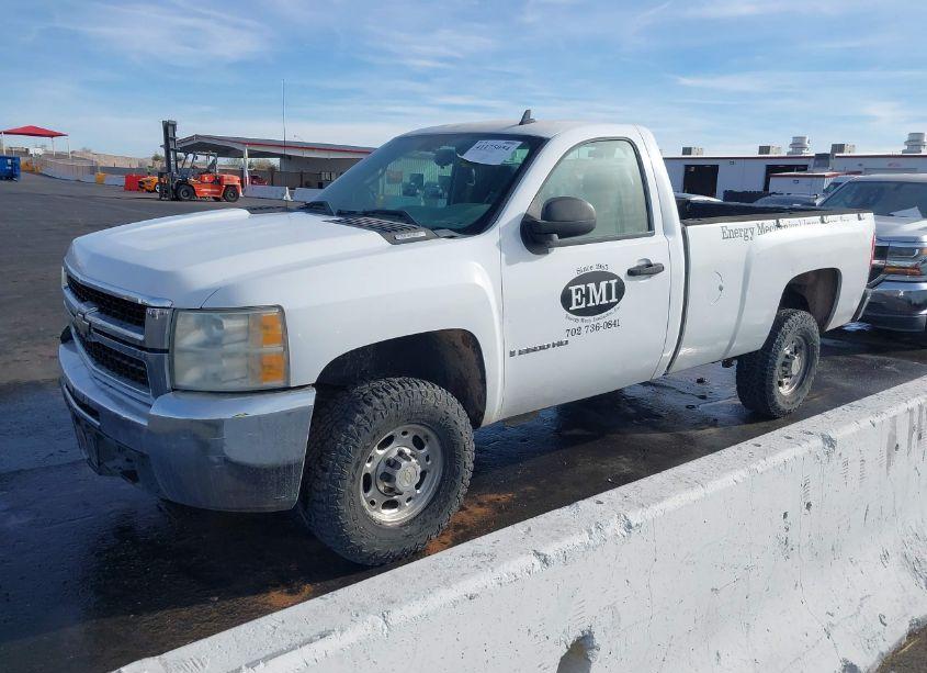 Photo 2 of 2007 Chevrolet Silverado 2500HD WORK TRUCK (VIN 1GCHC24K67E524249)
