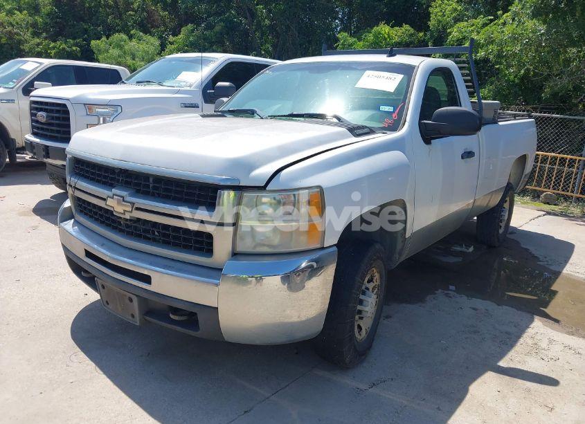 Photo 2 of 2008 Chevrolet Silverado 2500HD WORK TRUCK (VIN 1GCHC24K68E102080)