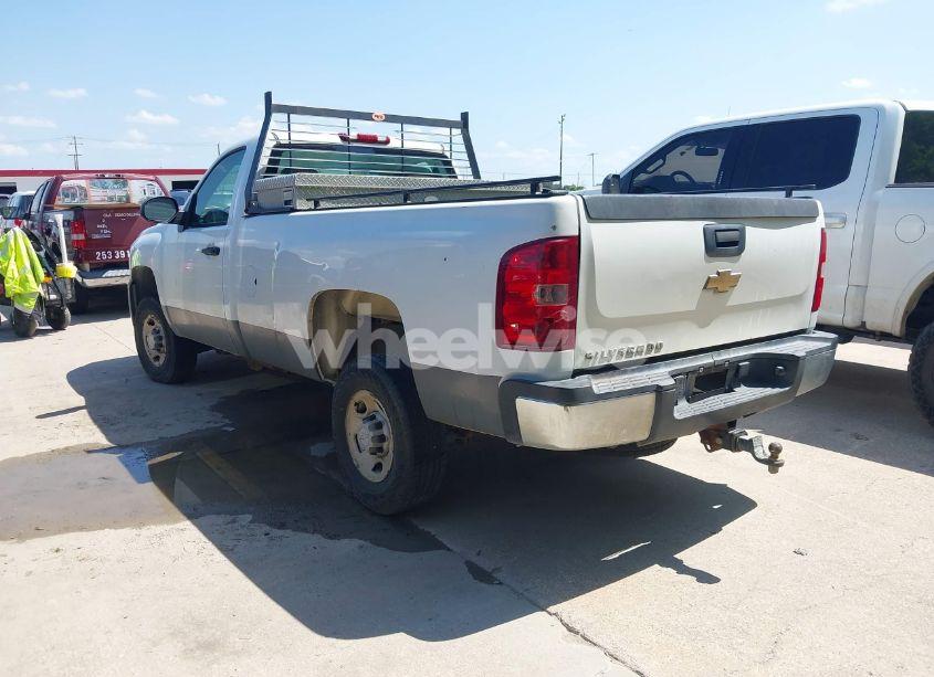 Photo 3 of 2008 Chevrolet Silverado 2500HD WORK TRUCK (VIN 1GCHC24K68E102080)