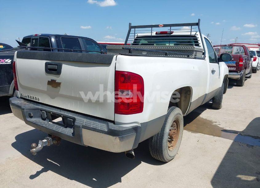 Photo 4 of 2008 Chevrolet Silverado 2500HD WORK TRUCK (VIN 1GCHC24K68E102080)