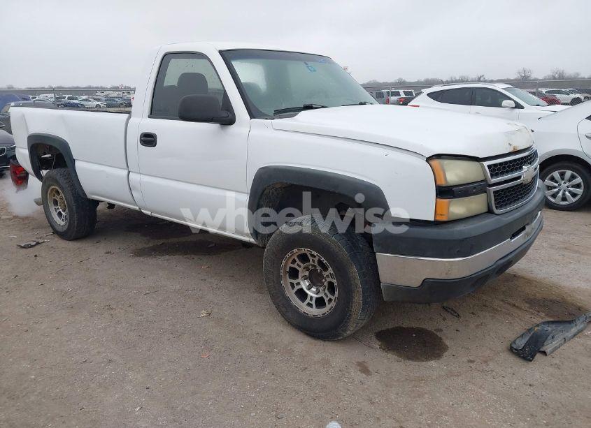 2006 Chevrolet Silverado 2500HD WORK TRUCK (VIN 1GCHC24U06E289959) main photo