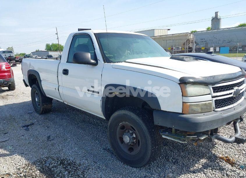2007 Chevrolet Silverado 2500HD CLASSIC WORK TRUCK (VIN 1GCHC24U07E139478) main photo