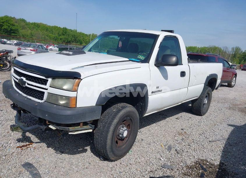 Photo 2 of 2007 Chevrolet Silverado 2500HD CLASSIC WORK TRUCK (VIN 1GCHC24U07E139478)