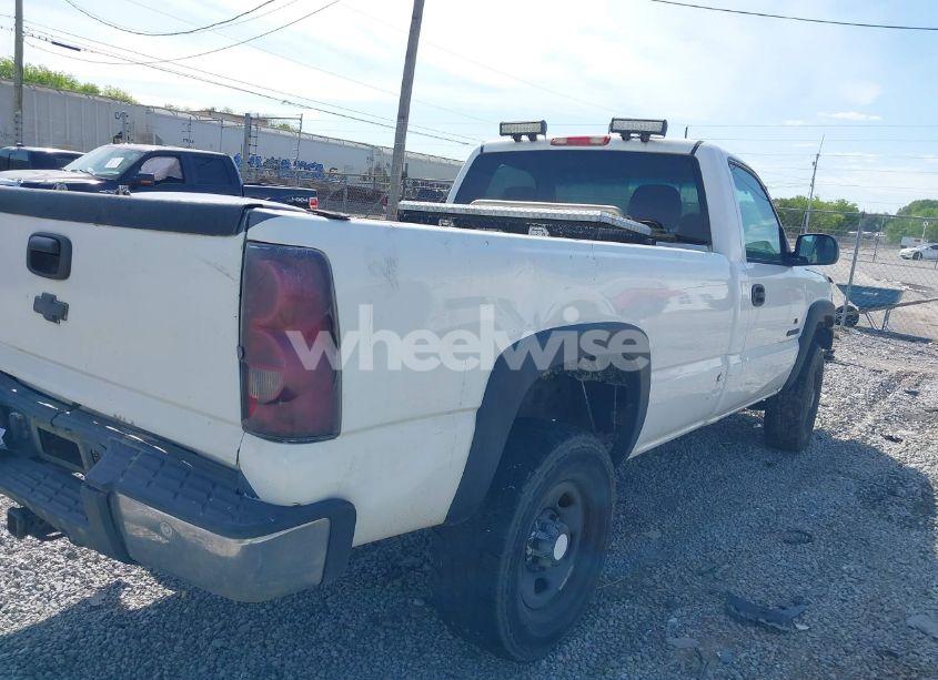 Photo 4 of 2007 Chevrolet Silverado 2500HD CLASSIC WORK TRUCK (VIN 1GCHC24U07E139478)