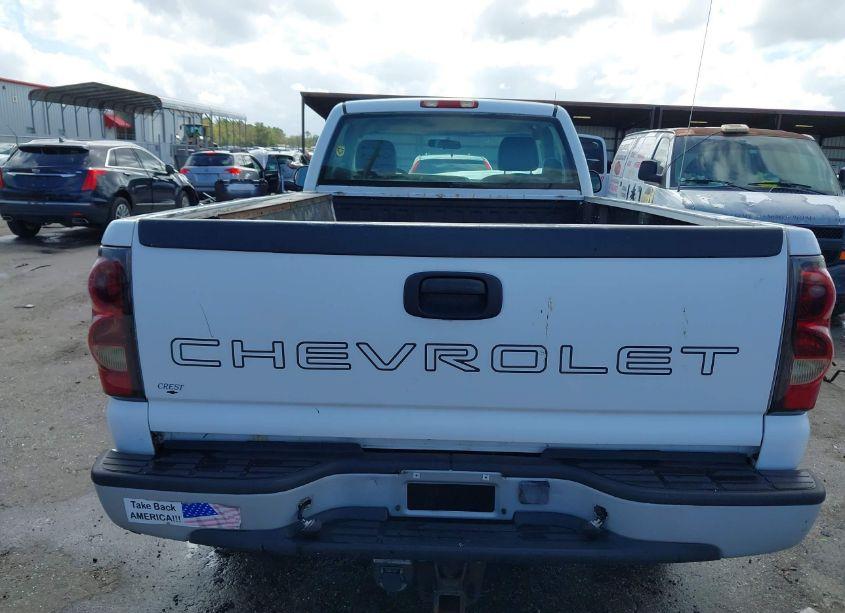 Photo 16 of 2004 Chevrolet Silverado 2500HD WORK TRUCK (VIN 1GCHC24U24E370118)