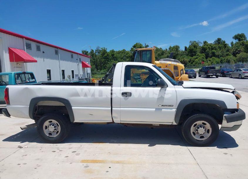 Photo 14 of 2005 Chevrolet Silverado 2500HD WORK TRUCK (VIN 1GCHC24U25E298516)
