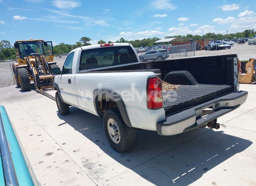 Photo 3 of 2005 Chevrolet Silverado 2500HD WORK TRUCK (VIN 1GCHC24U25E298516)