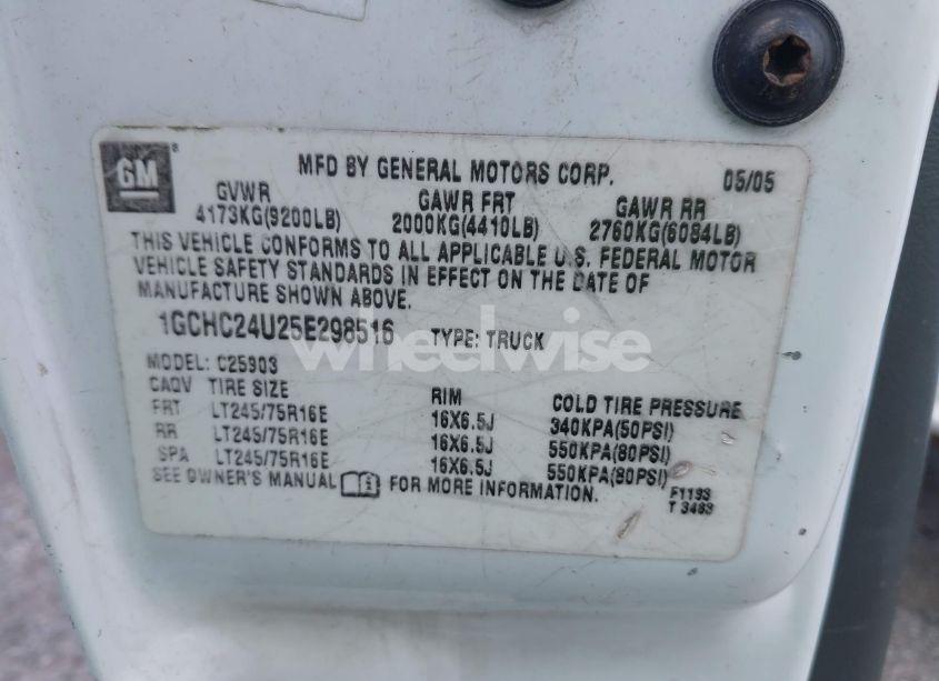 Photo 9 of 2005 Chevrolet Silverado 2500HD WORK TRUCK (VIN 1GCHC24U25E298516)