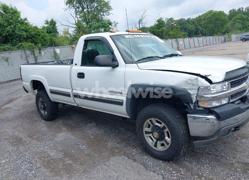 2001 Chevrolet Silverado 2500HD (VIN 1GCHC24U31E194305) main photo