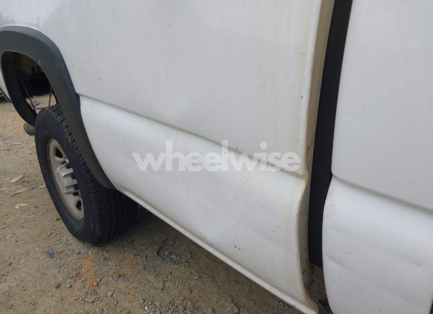 Photo 13 of 2006 Chevrolet Silverado 2500HD WORK TRUCK (VIN 1GCHC24U46E199794)