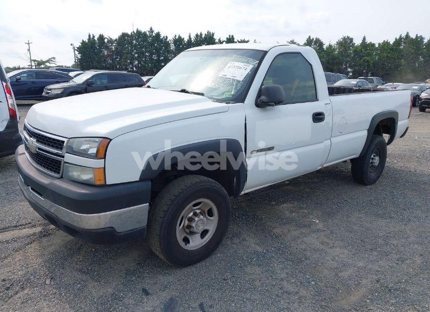 Photo 2 of 2006 Chevrolet Silverado 2500HD WORK TRUCK (VIN 1GCHC24U46E199794)