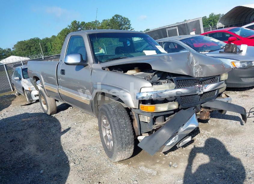 2002 Chevrolet Silverado 2500HD LS (VIN 1GCHC24U52E239309) main photo