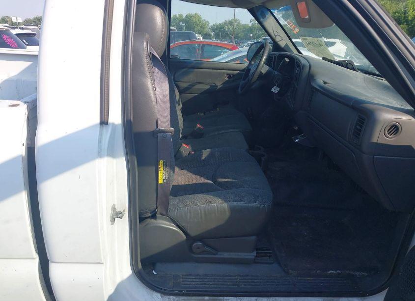 Photo 8 of 2006 Chevrolet Silverado 2500HD WORK TRUCK (VIN 1GCHC24U56E230647)