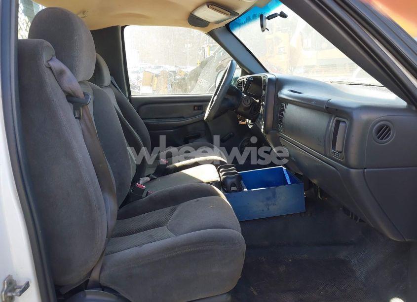 Photo 5 of 2006 Chevrolet Silverado 2500HD LS (VIN 1GCHC24U76E229340)