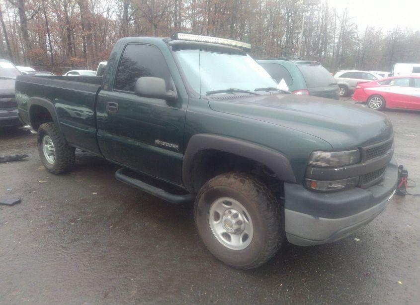 2002 Chevrolet Silverado 2500HD (VIN 1GCHC24UX2E114564) main photo