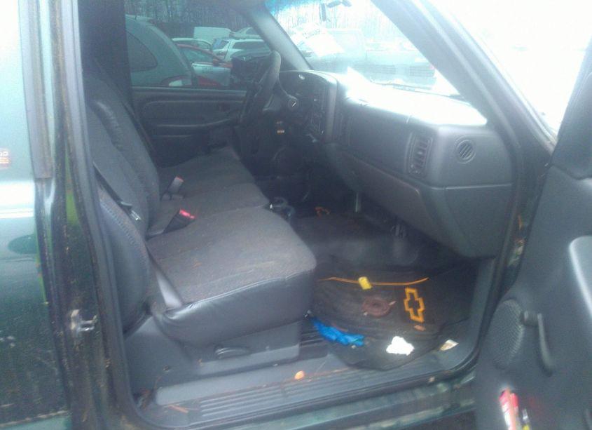 Photo 5 of 2002 Chevrolet Silverado 2500HD (VIN 1GCHC24UX2E114564)