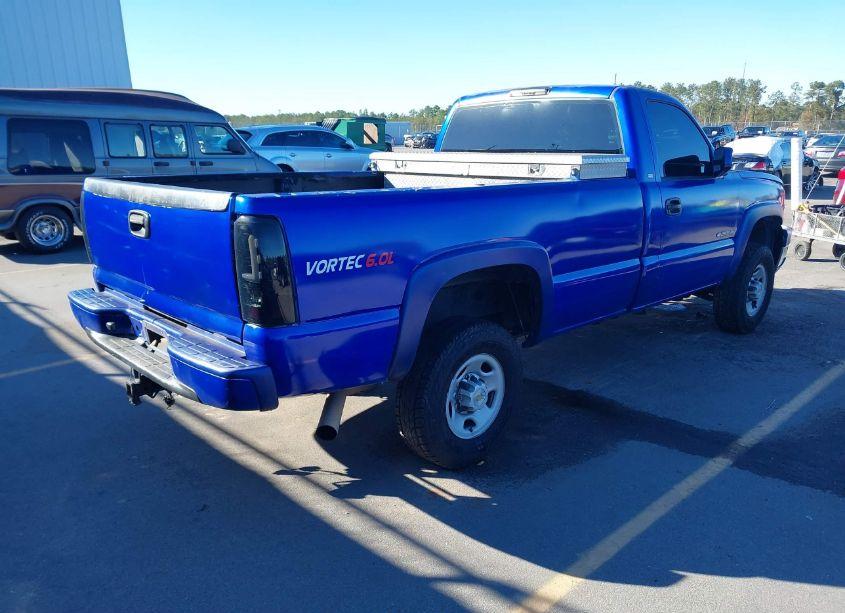 Photo 4 of 2003 Chevrolet Silverado 2500HD WORK TRUCK (VIN 1GCHC24UX3E328827)