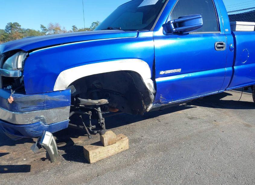 Photo 6 of 2003 Chevrolet Silverado 2500HD WORK TRUCK (VIN 1GCHC24UX3E328827)