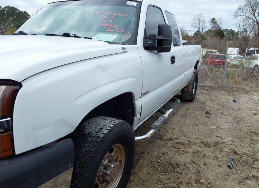 Photo 6 of 2003 Chevrolet Silverado 2500HD LS (VIN 1GCHC29103E190472)
