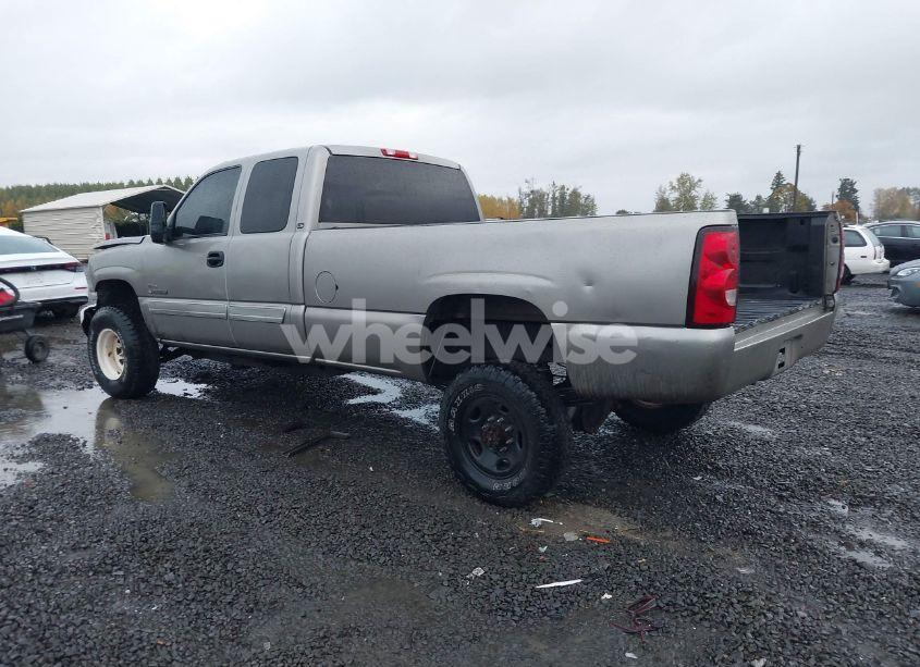 Photo 3 of 2003 Chevrolet Silverado 2500HD LS (VIN 1GCHC29153E278403)