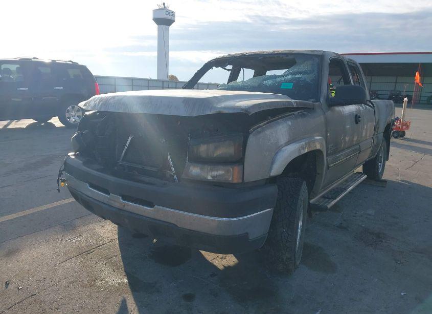 Photo 2 of 2006 Chevrolet Silverado 2500HD LT1 (VIN 1GCHC29D46E165315)