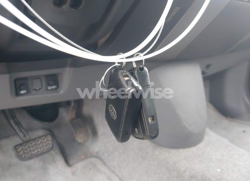 Photo 11 of 2008 Toyota Prius (VIN 1GCHC29K07E******)