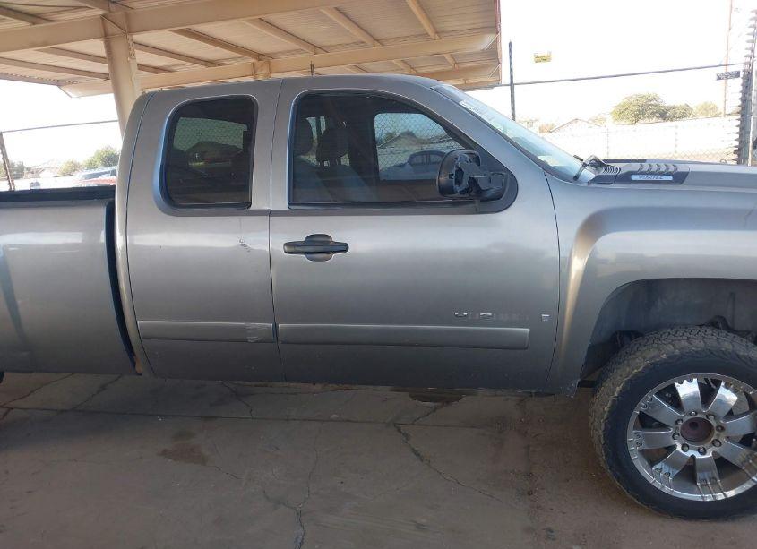 Photo 13 of 2007 Chevrolet Silverado 2500HD LT1 (VIN 1GCHC29K57E527958)