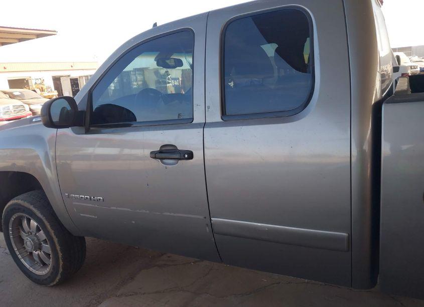 Photo 14 of 2007 Chevrolet Silverado 2500HD LT1 (VIN 1GCHC29K57E527958)