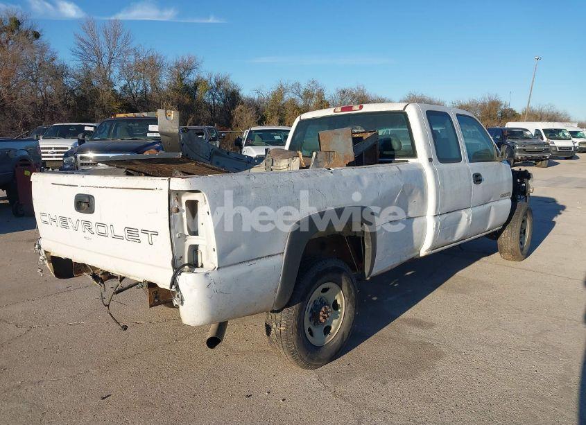 Photo 4 of 2001 Chevrolet Silverado 2500HD (VIN 1GCHC29U01E299828)