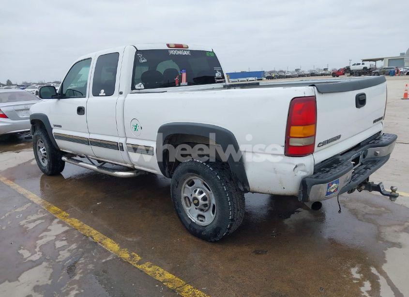 Photo 3 of 2002 Chevrolet Silverado 2500HD LS (VIN 1GCHC29U02E134427)