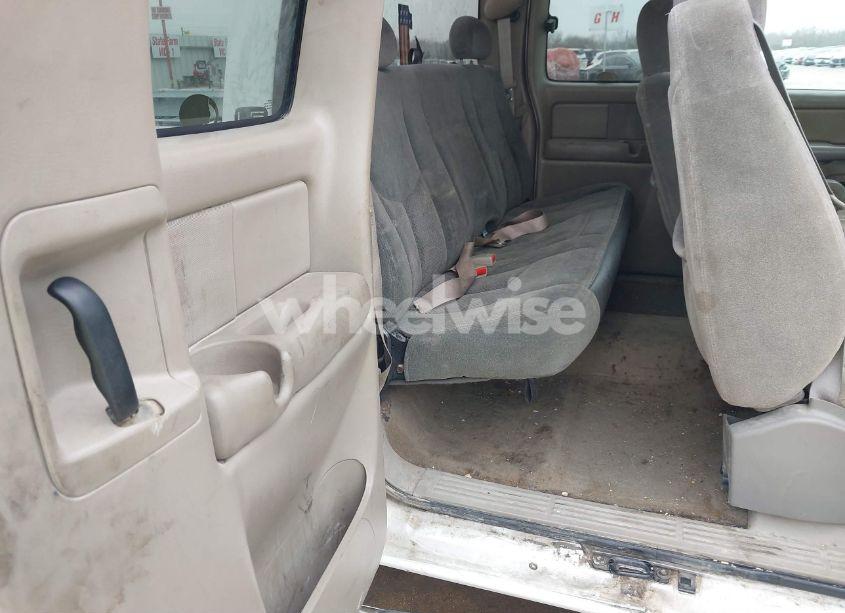 Photo 8 of 2002 Chevrolet Silverado 2500HD LS (VIN 1GCHC29U02E134427)