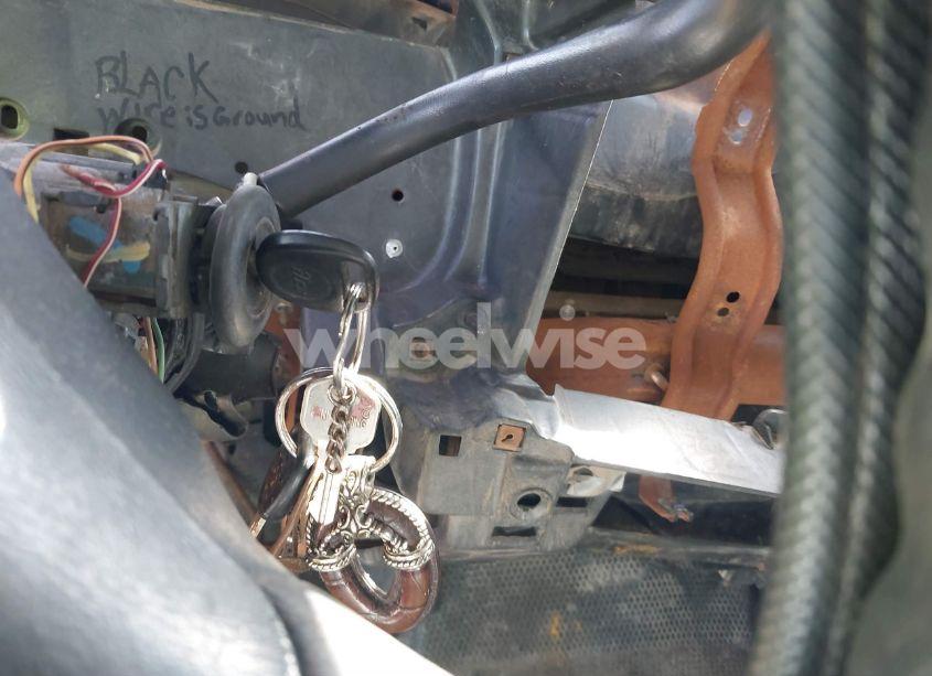 Photo 11 of 2002 Chevrolet Silverado 2500HD (VIN 1GCHC29U02E213967)