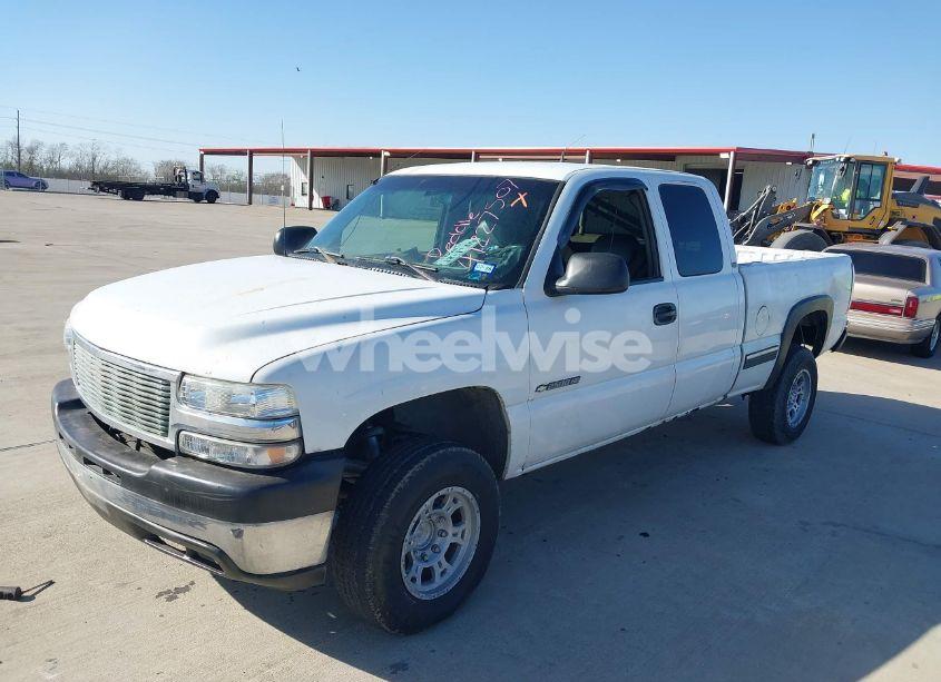 Photo 6 of 2002 Chevrolet Silverado 2500HD (VIN 1GCHC29U02E213967)