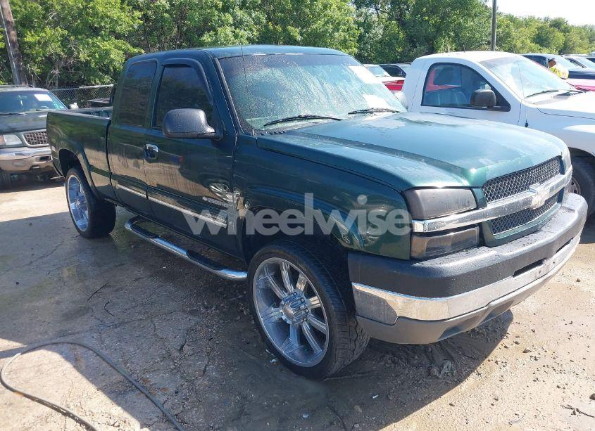 2003 Chevrolet Silverado 2500HD LS (VIN 1GCHC29U03E166456) main photo